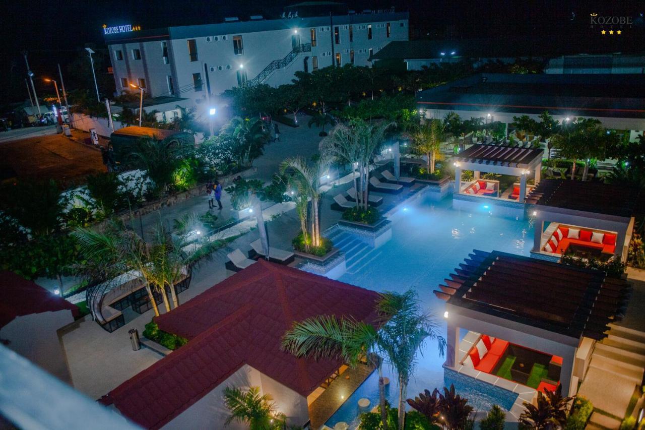 Kozobe Hotel Ambilobe Exterior foto